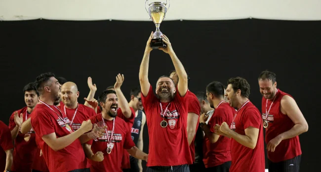 Yıldız Holding Basketbol Takımı Türkiye şampiyonu