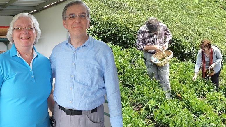 Türkiye’den sipariş ettikleri çayı merak ettiler, Hollanda’da Rize’ye geldiler