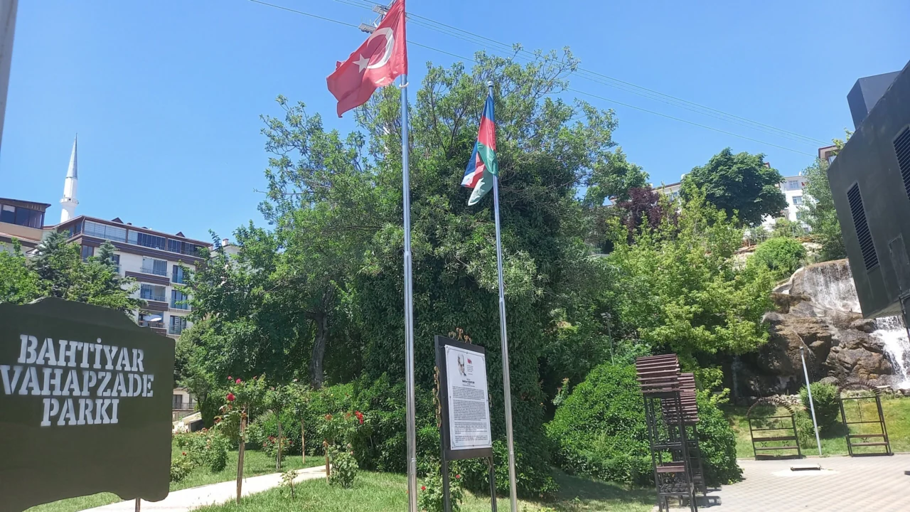 Keçiören Şelalesi Ve Bahtiyar Vahapzade Parkı
