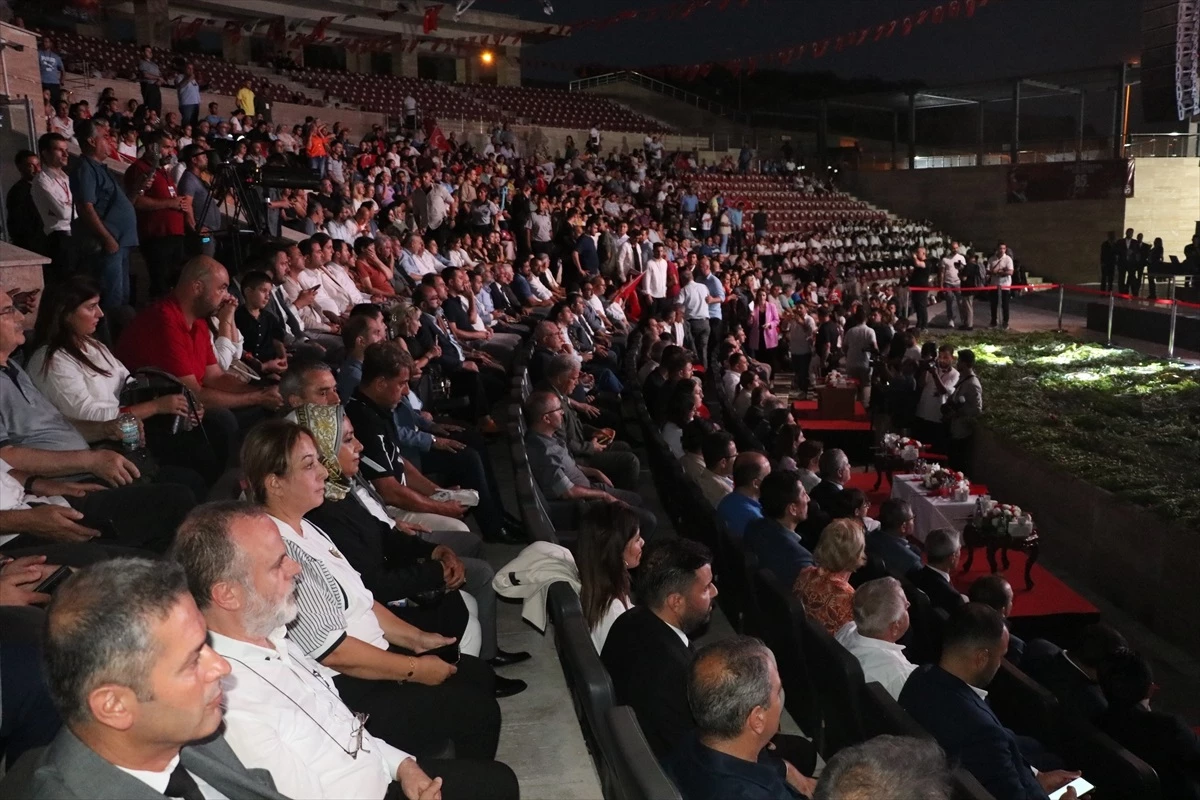 Antakya Medeniyetler Korosu Hatay’ın Ana Vatana Katılışının 85. Yıl Dönümünde Sahne Aldı