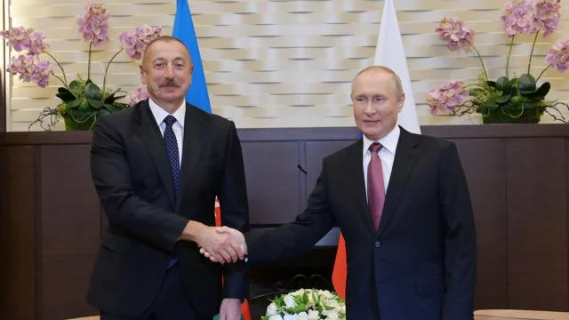 Rusya Devlet Başkanı Putin ile Azerbaycan Cumhurbaşkanı Aliyev Kazakistan’da görüştü