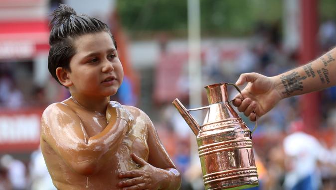 Minik pehlivanlar sahnede