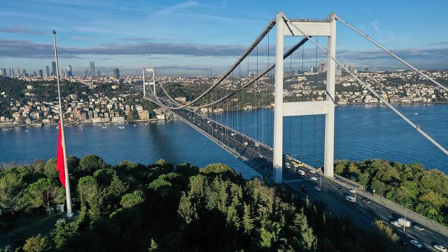 “Boğaz’ın ikinci gerdanlığı”ndan 36 yılda 2,1 milyar araç geçti