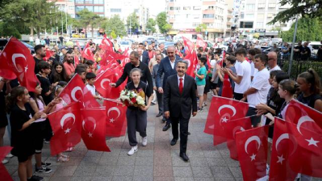 Avrupa şampiyonu güreşçi Nil Aktaş, memleketi Kırklareli’nde törenle karşılandı