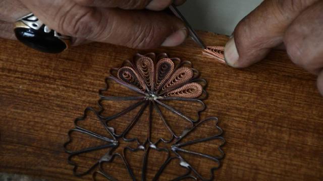 Telkari ustası 38 yıldır altın, gümüş ve bakıra ateşle şekil veriyor