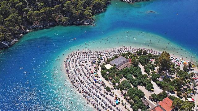 Yerli turist ilk çeyrekte seyahate 45,2 milyar lira harcadı