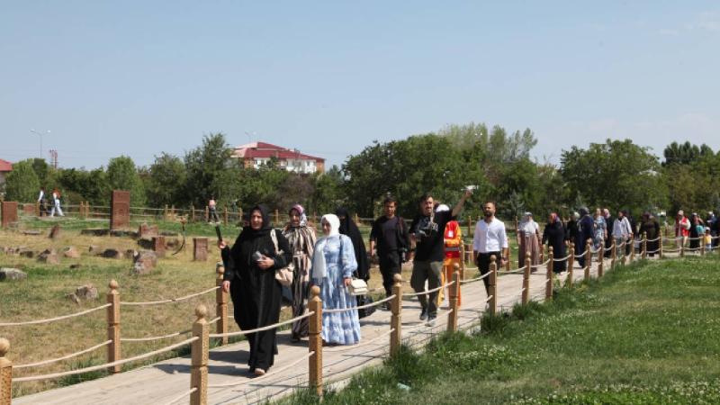 Bitlis’te “İlimizi Tanıyalım Anneler” projesi