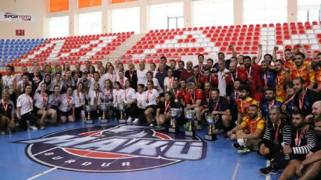 Burdur’da İşitme Engelliler Türkiye Hentbol Şampiyonası düzenlendi