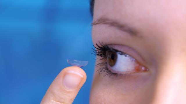 Denize ve havuza kontakt lensle girmek ciddi enfeksiyonlar oluşabiliyor