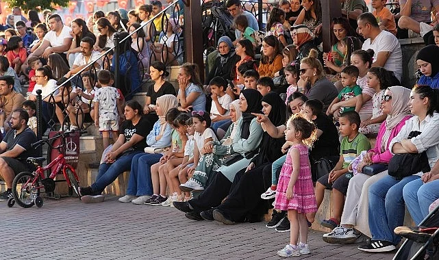 Şehir Tiyatrosu Açık Havaya Çıktı