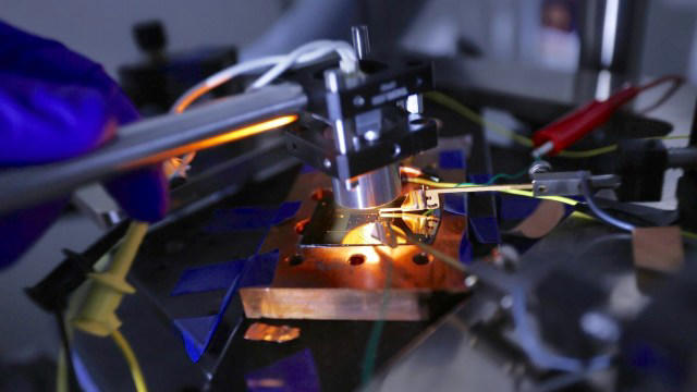 Araştırmacılar yeni ısı-enerji dönüştürücüsüyle akıl almaz bir atılım gerçekleştirdi ve bu, elektriği değiştirebilir