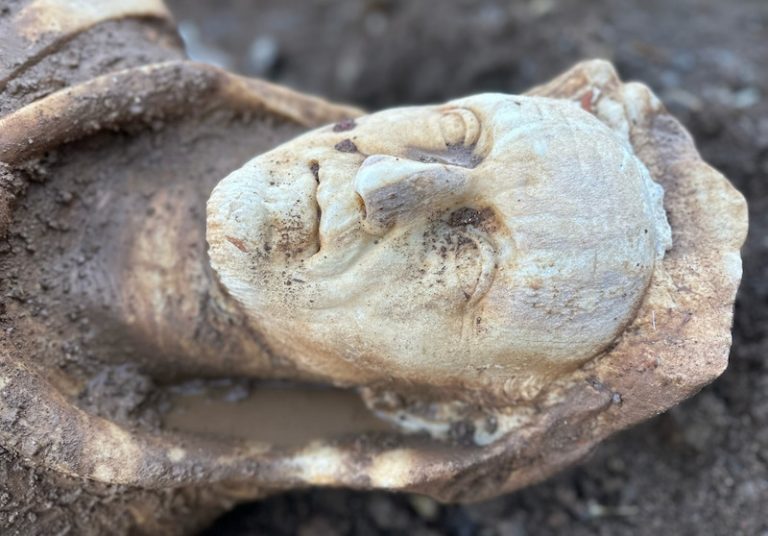 Roma’daki Kanalizasyonda Hercules Heykeli Bulundu