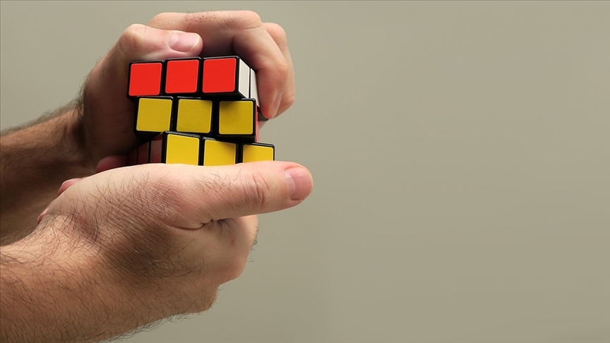 “Dünyanın en çok satan oyuncağı” Rubik küpünün icadının 50. yılı