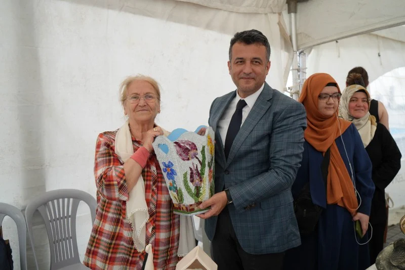 Bin Kadının 1 Yılda Yaptığı Ürünler Bu Sergide