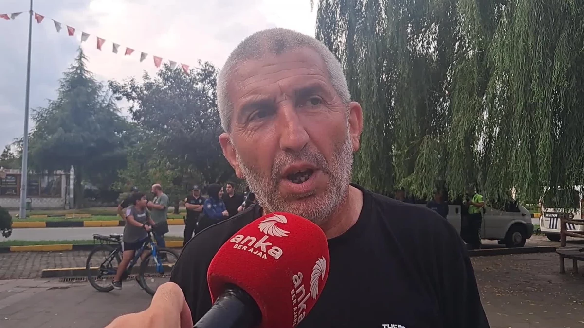 Çay Üreticileri çay fiyatlarındaki belirsizliğe tepki gösterdi