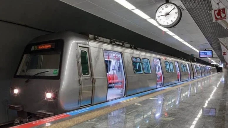 İstanbul’da metro seferlerine konser düzenlemesi
