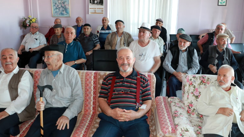 Türkiye’de yaşlı nüfus artıyor, çocuk ve genç nüfus azalıyor