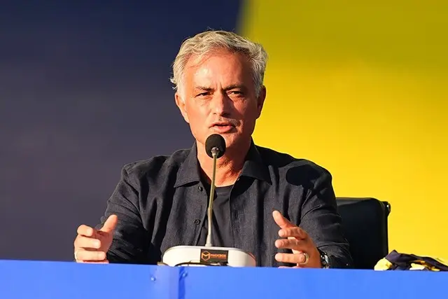 Fenerbahçe’nin Şampiyonlar Ligi kadrosu belirlendi! Mourinho resmi açıklamanın yapılmasını istemedi…