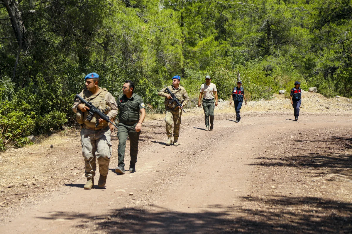 Antalya’da komando birlikleri yangın nöbetinde