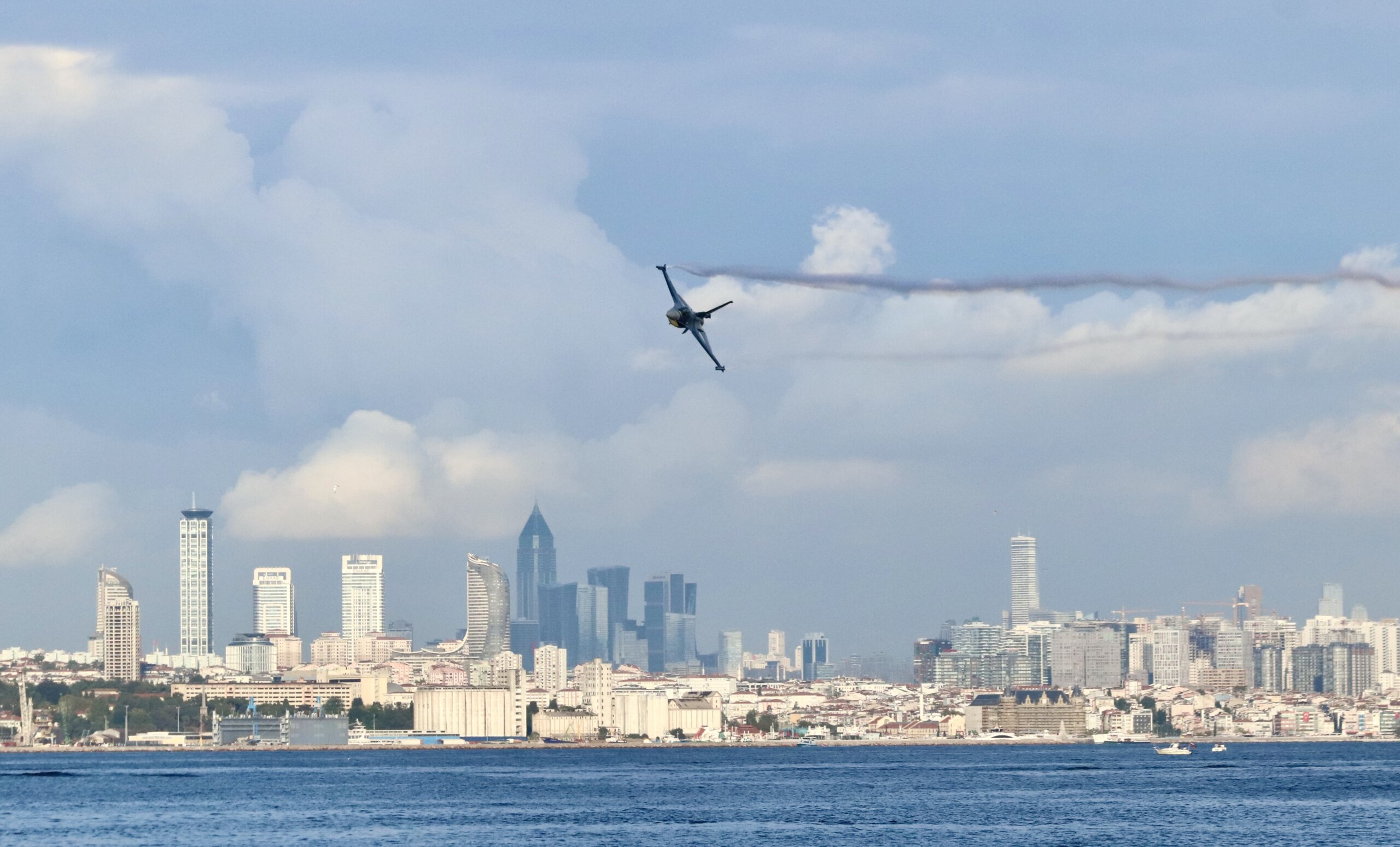 Solotürk’ten 30 Ağustos Gösterisi