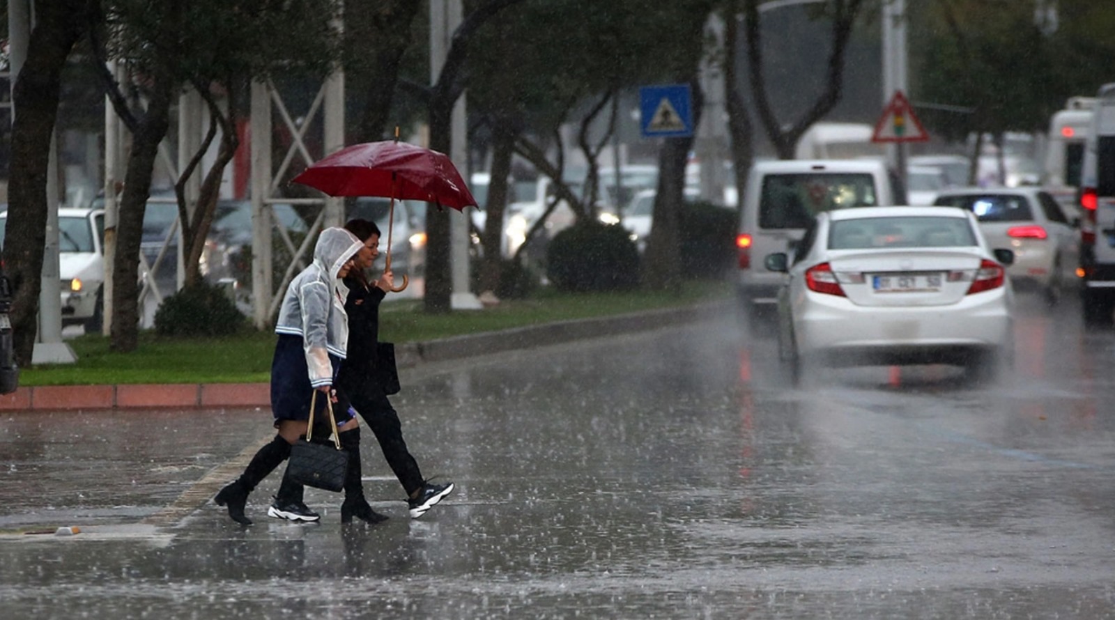 Meteoroloji’den Bölge bölge kuvvetlenecek sağanak uyarısı