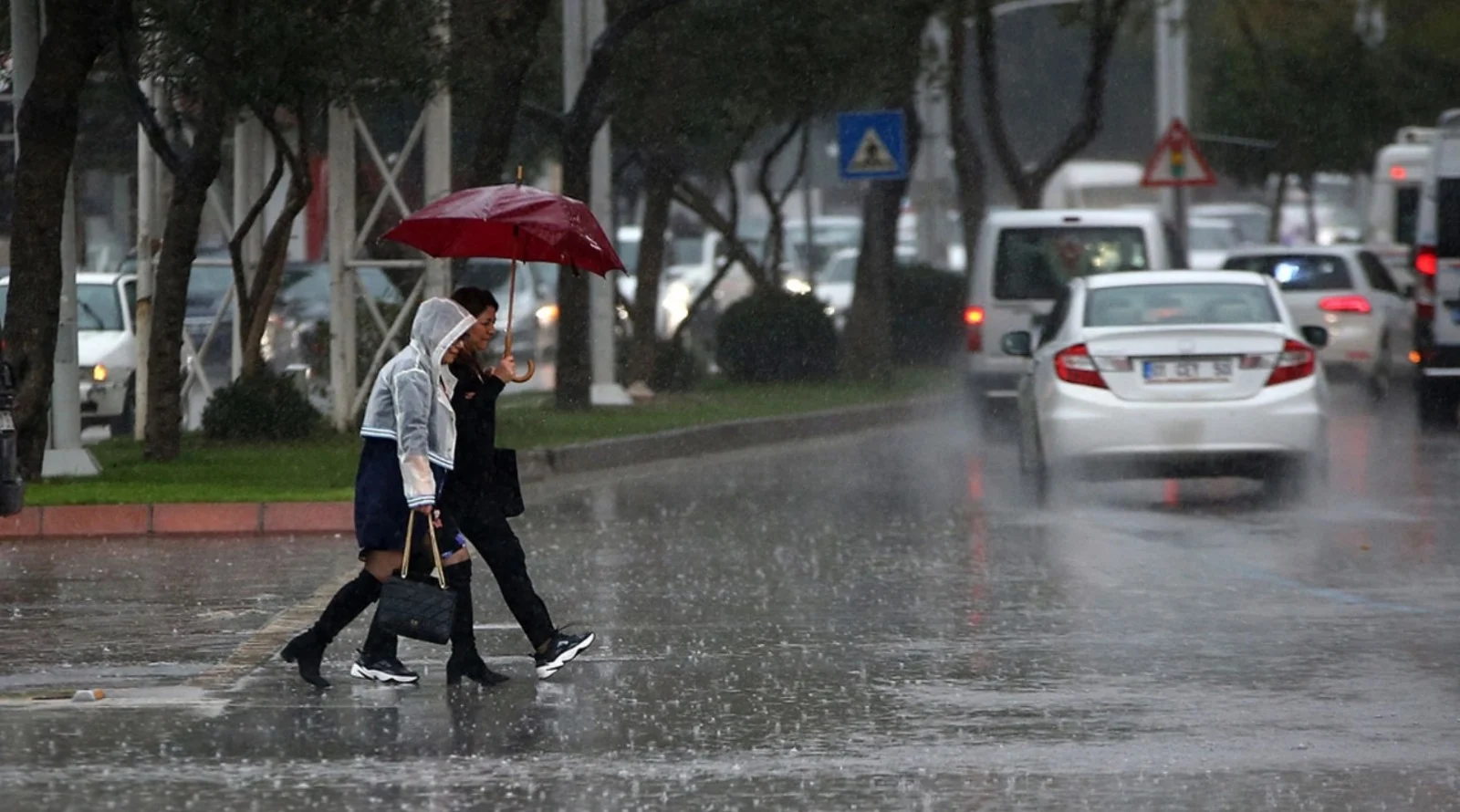 Meteoroloji’den Bölge bölge kuvvetlenecek sağanak uyarısı