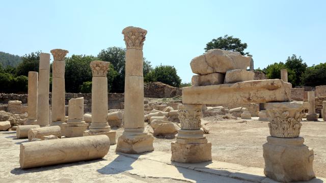 Stratonikeia Antik Kenti’nde 1414 yıllık sütunlar eski ihtişamına kavuşturulacak
