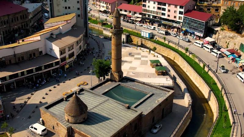 Bitlis’te Kent Meydanı Projesi ile kaybolan tarih gün yüzüne çıkarıldı