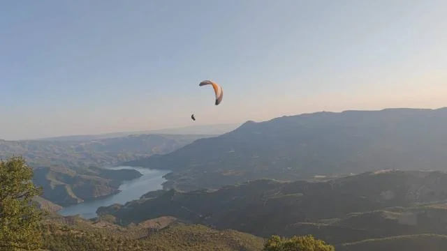 Çorum’da 1450 rakımlı Tekke Dağı yamaç paraşütü merkezi olarak tescillendi