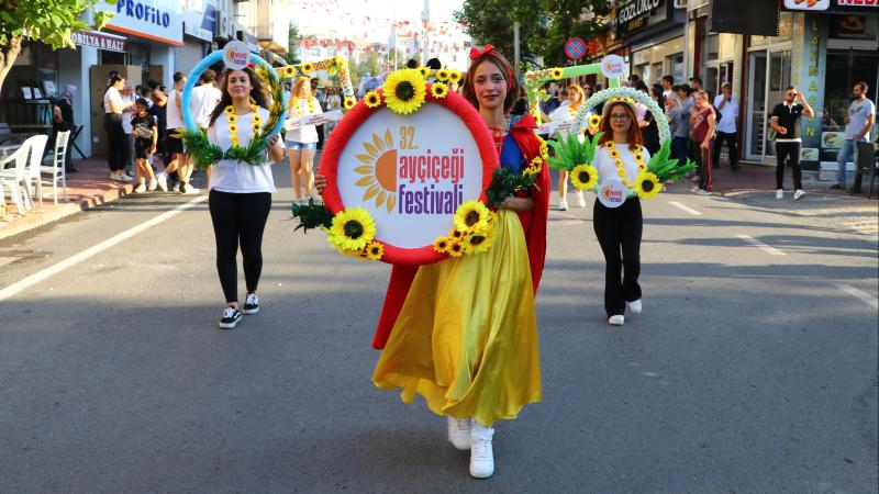 Tekirdağ’da “32. Ayçiçeği Festivali” başladı