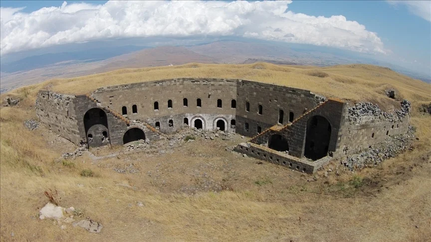 Erzurum’un asırlık “Ağzıaçık Tabyası” tarihin izlerini yansıtıyor