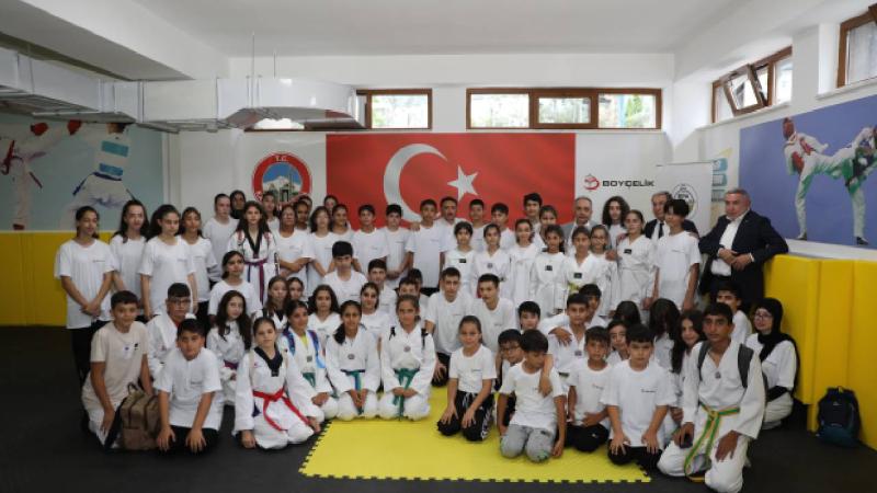 Kayseri Valiliği’nin mahallelerde başlattığı projeyle şampiyon gençler yetişiyor