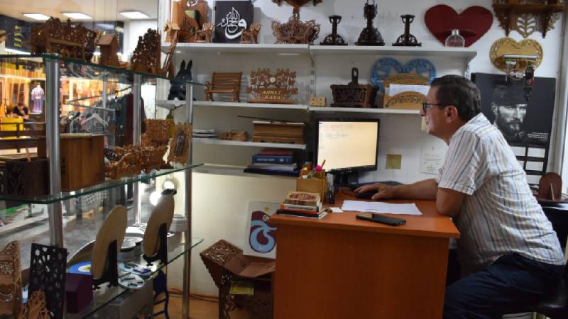 Askerde hobi olarak öğrendiği el sanatı 42 yıl sonra mesleği oldu