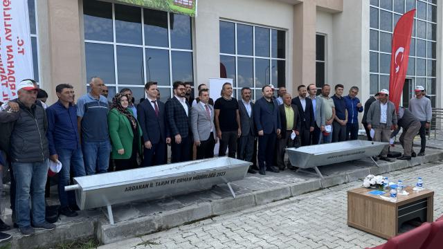 Ardahan’da 15 köye hayvanların su ihtiyacını gidermek için 96 sıvat dağıtıldı