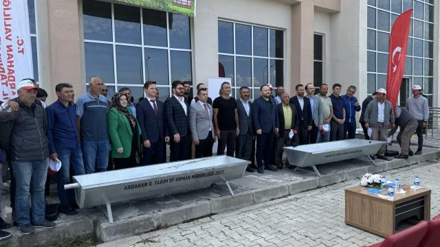 Ardahan’da 15 köye hayvanların su ihtiyacını gidermek için 96 sıvat dağıtıldı