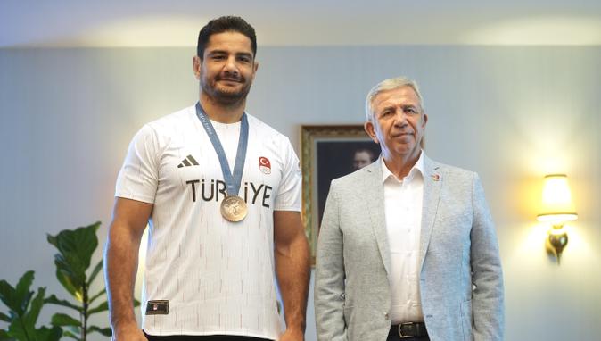 “Jübilemi altın madalyayla yapmak isterdim”