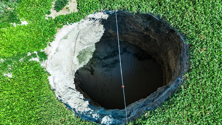 Konya’da 40 metre derinliğinde yeni obruk oluştu
