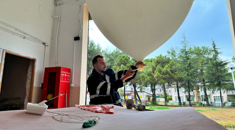 Meteoroloji balonları hava tahminlerinin en büyük yardımcısı