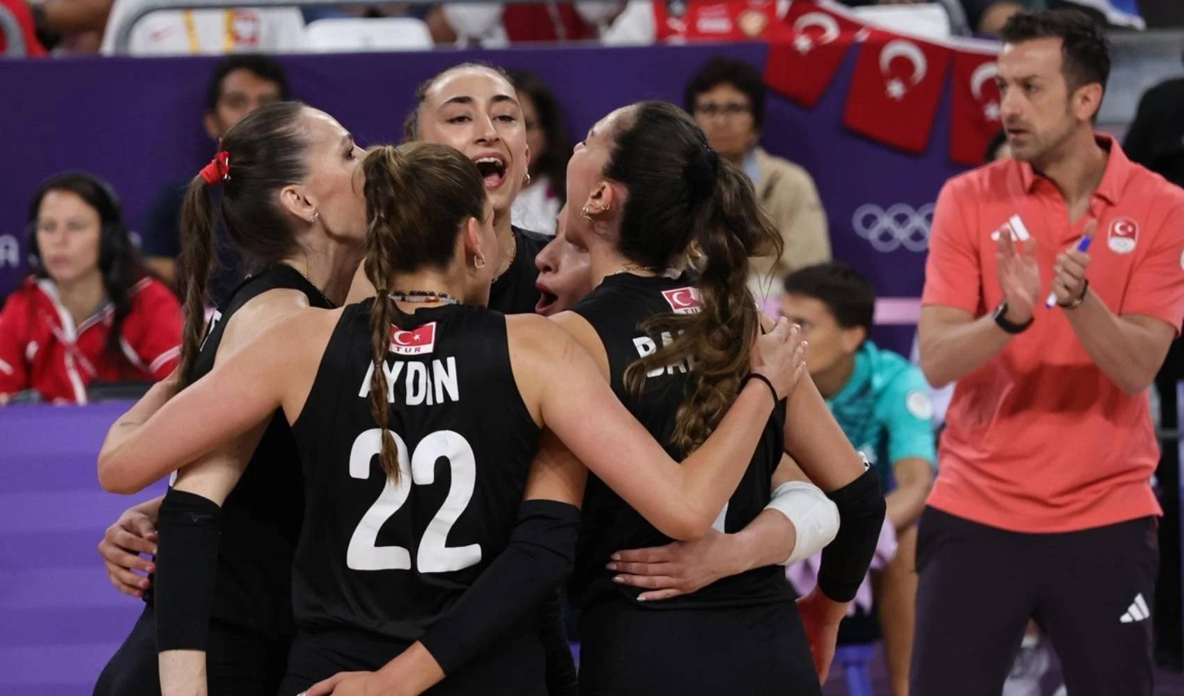 Filenin Sultanları Paris 2024 Olimpiyat Oyunları’nda çeyrek final yolunda ikide iki yaptı