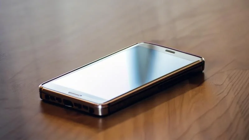 Fransa, 15 yaşın altındaki çocuklara okulda cep telefonu yasağını deneyecek