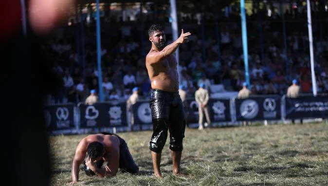 Başpehlivan Enes Doğan