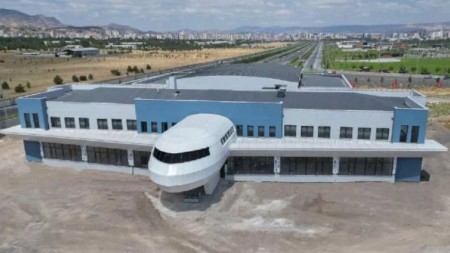 Kayseri’deki Havacılık ve Uzay Bilimleri Lisesi inşaatı sürüyor