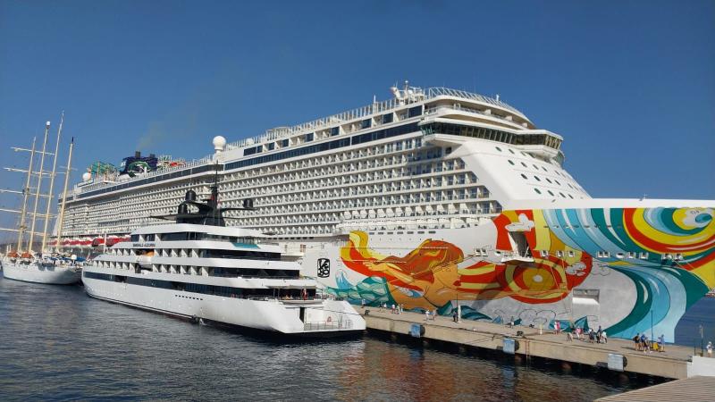 Bodrum’a üç kruvaziyerle 4 bini aşkın yolcu geldi