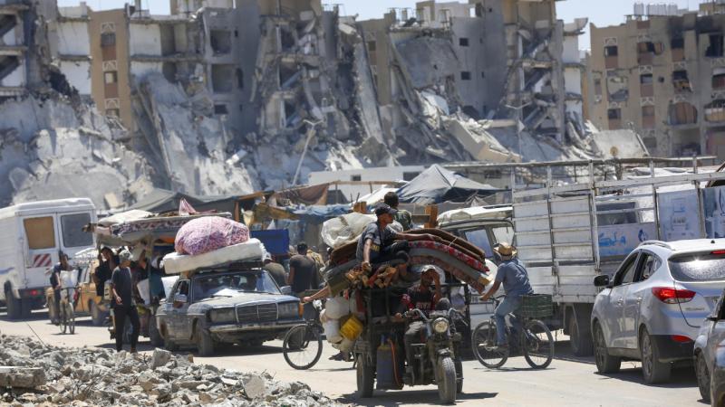 Soykırımcı İsrail, El-Mevasi’ye saldıracağını duyurdu