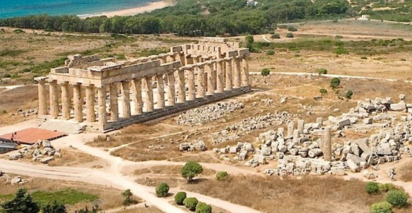 Güney İtalya’daki en büyük Yunan şehirlerinden biri olan Selinunte antik kentinde küçük bir tapınak keşfedildi