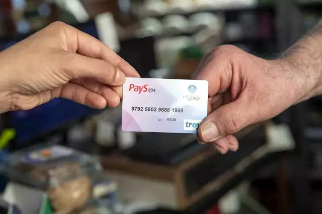 Mersin Büyükşehir Belediyesi ‘Halk Kart’ uygulamasıyla ihtiyaç sahiplerine destek sağlıyor