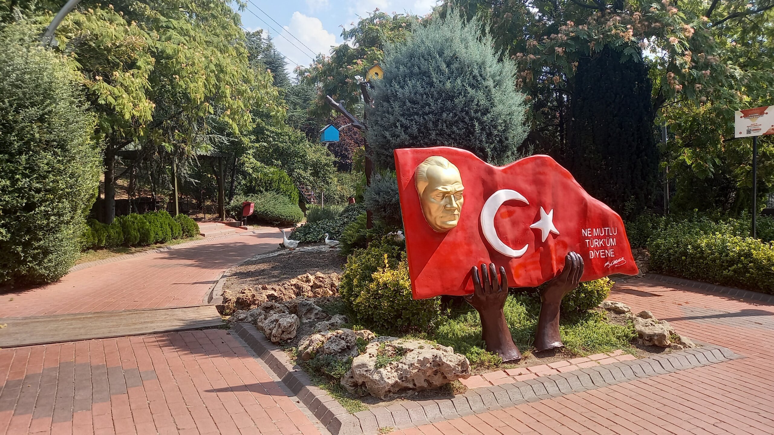 Atatürk Bahçesi