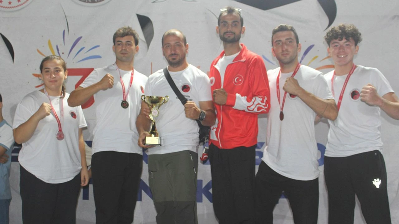 Sinoplu sporculardan büyük başarı