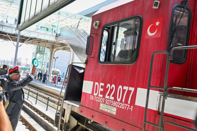 Turistik Tatvan Treni ikinci seferine törenle başladı