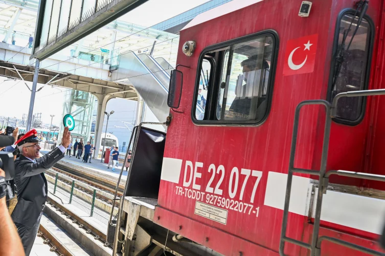 Turistik Tatvan Treni ikinci seferine törenle başladı